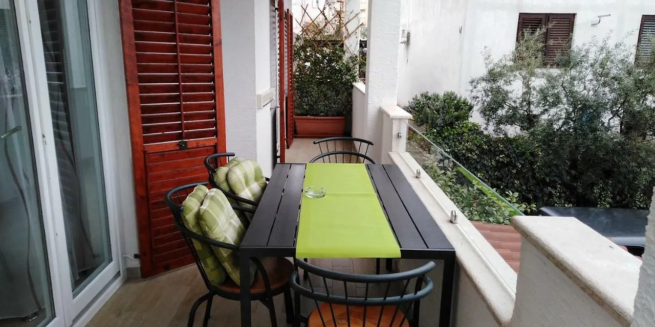Apartman Hortensia Kids Friendly Apartment Tar-Vabriga