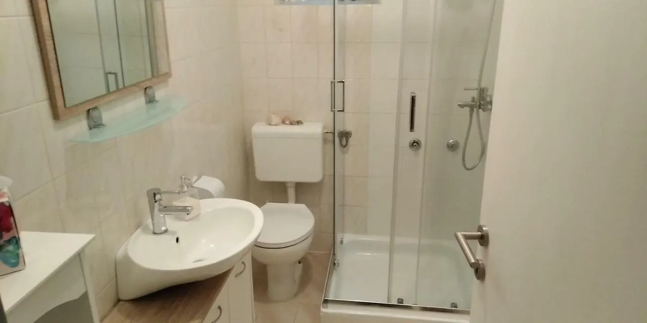 Apartman Hortensia Kids Friendly Apartment Tar-Vabriga Croatia